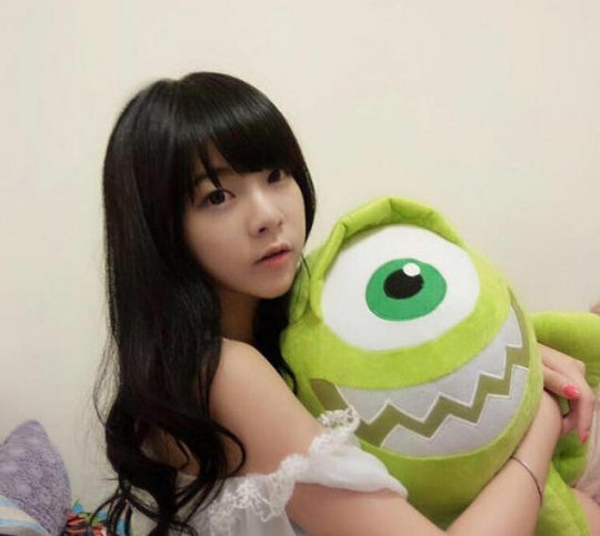 史上最清纯的LOL女神私照被疯传